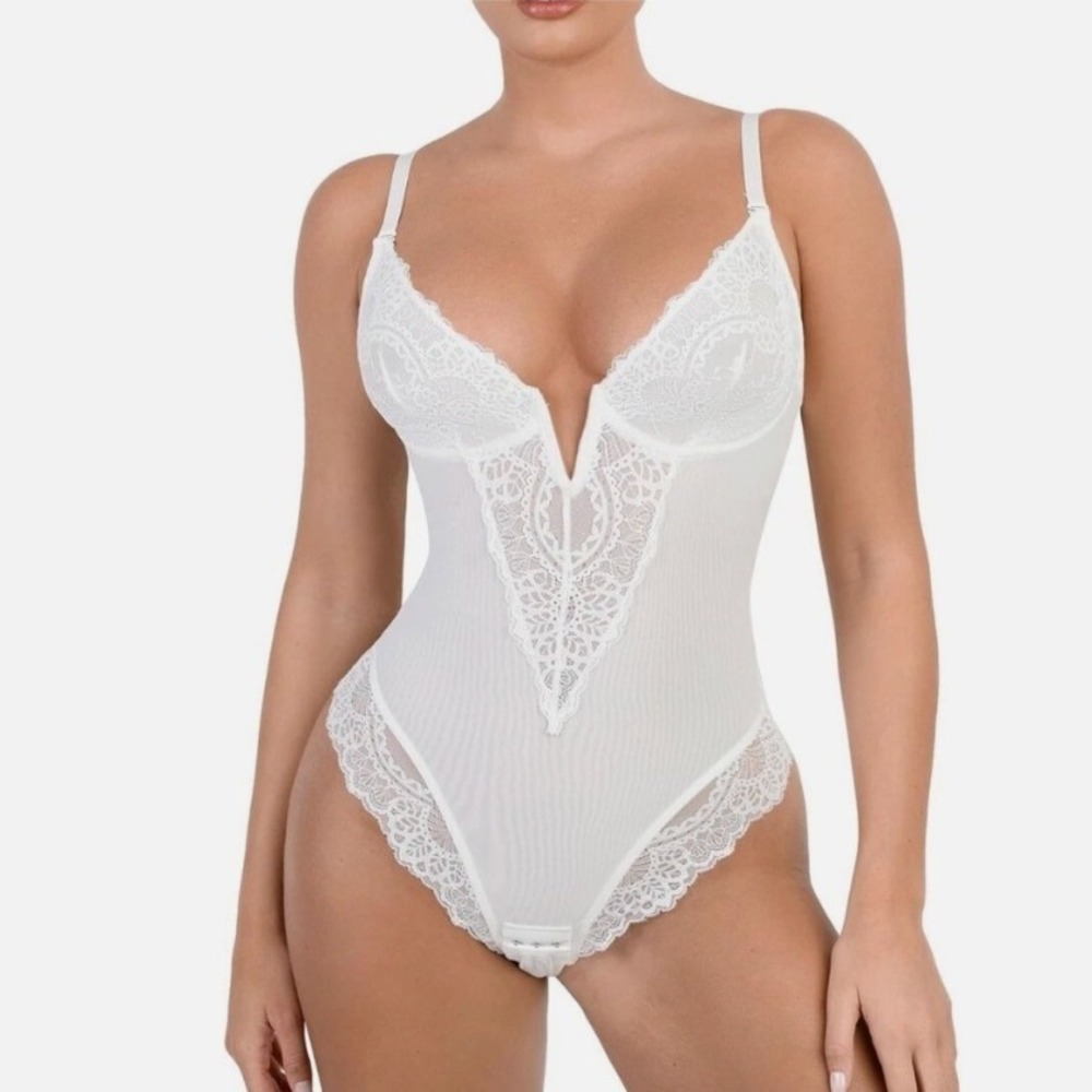 Women's Size Medium Lace Tummy Control Shapewear Bodysuit White Deep V-Neck Low